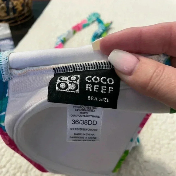 Coco Reef Tropical 5-way bikini top with matching side draw string bottoms - Picture 3 of 5